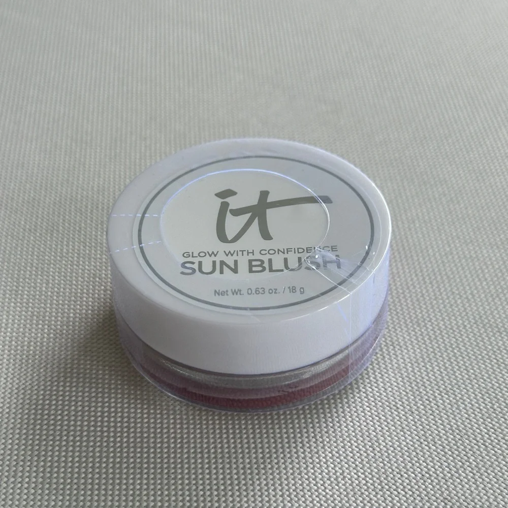 NWT IT Cosmetics Glow with Confidence Sun Blush - Sunlit 10